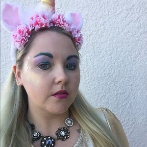 Meet your Posher, April